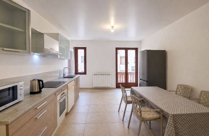 Appartement à vendre 4 pièces SAINT PIERRE EN FAUCIGNY (74) — photo 4
