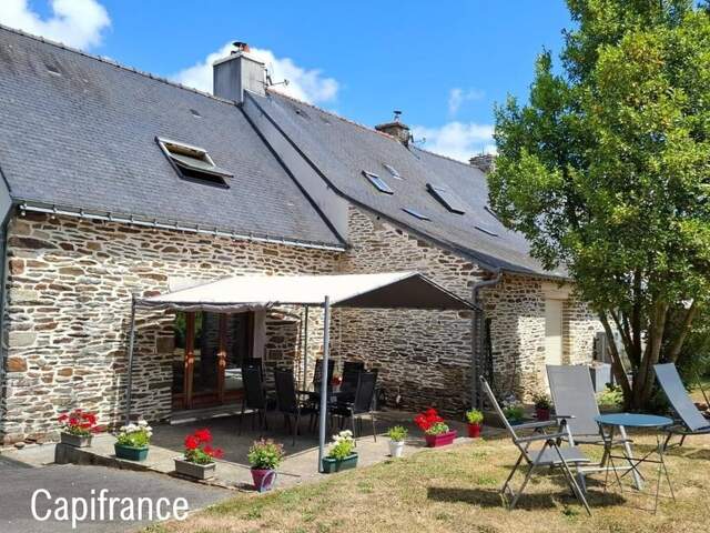 Longère rénovée PLOERMEL (Morbihan) – 140 m² – 4 chambres – Terrain arboré 2700 m² – Dépendance – DPE C – 25 min Vannes — photo du bien