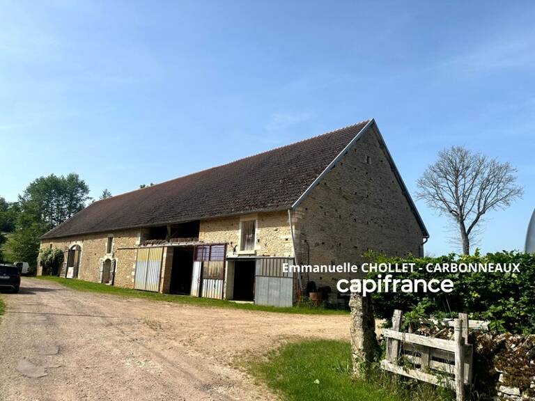 ENSEMBLE DE GRANGES ET TERRES – PLUS DE 7 HECTARES – ENTRE POUILLY-EN-AUXOIS ET SAULIEU — photo 1