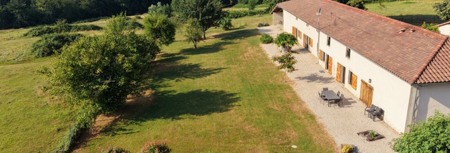 Maison 11 Pièces 355 m² à vendre à Saint-Amour (39160)