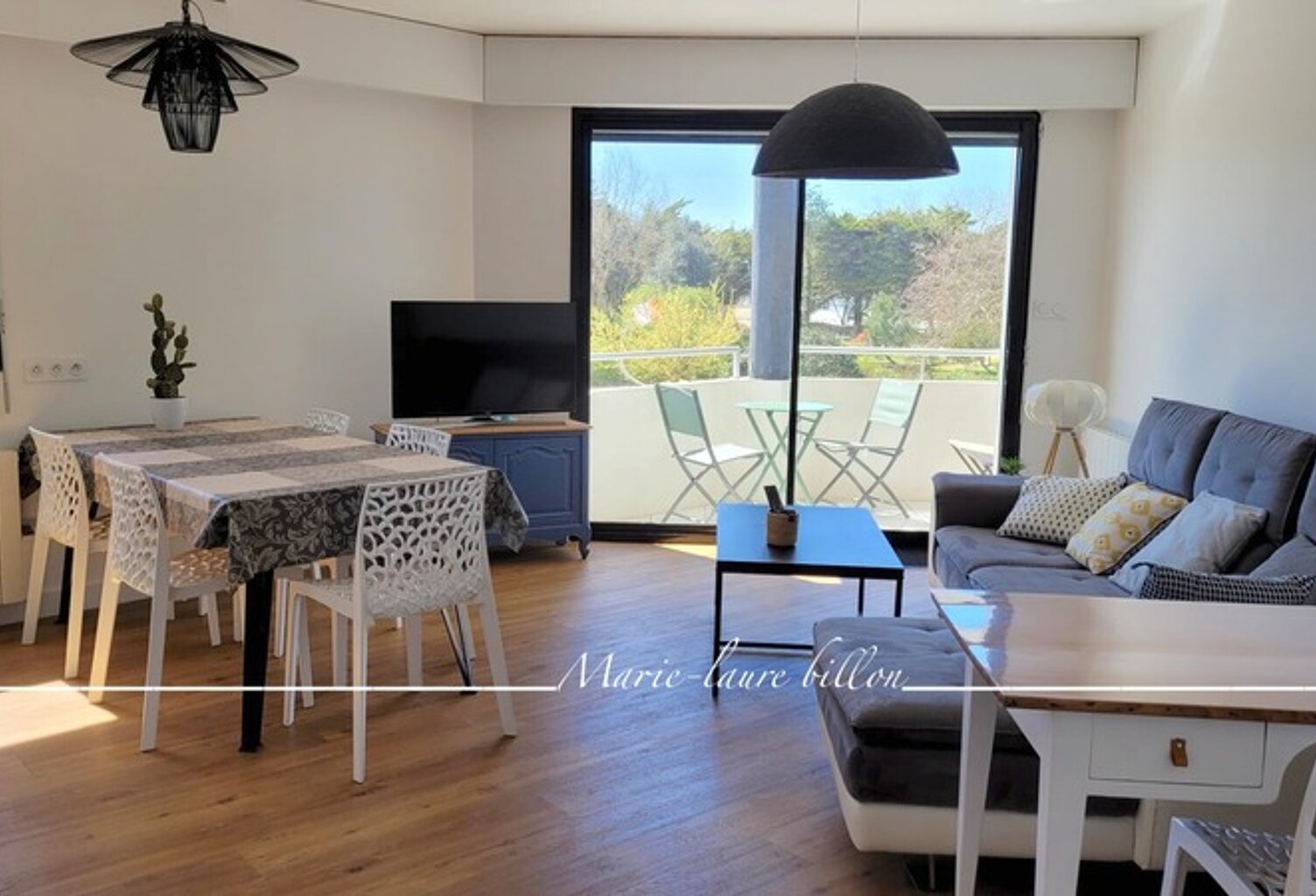 Appartement à vendre 3 pièces SAINT GILLES CROIX DE VIE (85), appartement 2 chambres avec vue rivière, une cave et un garage — photo 1