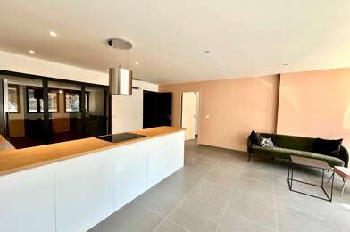 Bureau 4 pièces 378000 €