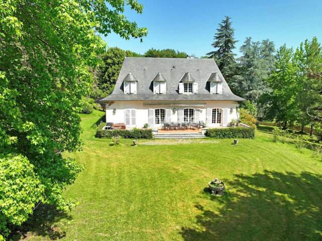 Maison 8 pièces — photo du bien