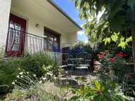 Maison avec garage et jardin arboré — photo 4
