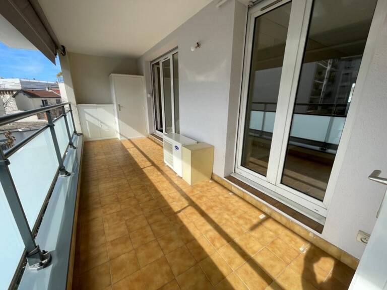 T4 — photo 1
