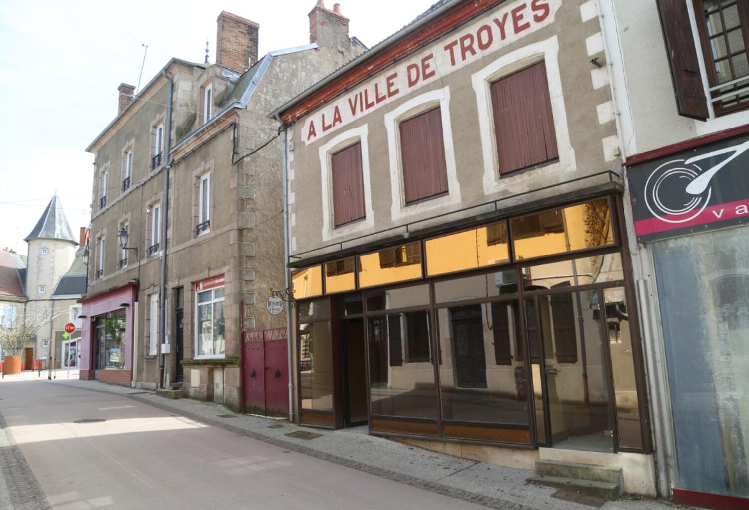 Petit immeuble en centre bourg — photo 1