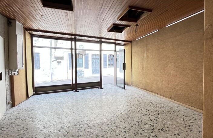 Petit immeuble en centre bourg — photo 3