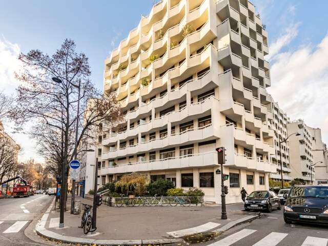 BUREAUX A VENDRE - PARIS 75018 - GUY MOQUET / JULES JOFFRIN — photo du bien