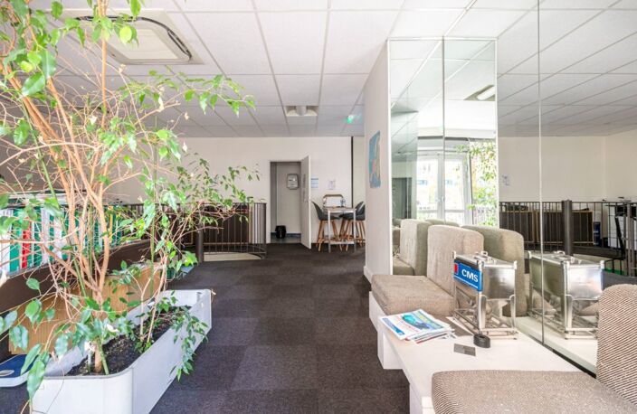 BUREAUX A VENDRE - PARIS 75018 - GUY MOQUET / JULES JOFFRIN — photo 3