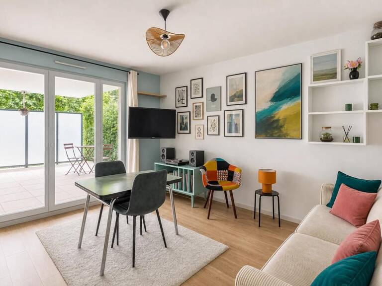 Appartement de 2 pièces de 42 m² + Terrasse à Décines-Charpieu — photo 1