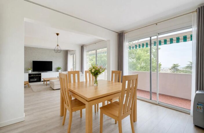 Appartement de 5 pièces de 115 m² à Sainte-Foy-lès-Lyon — photo 3