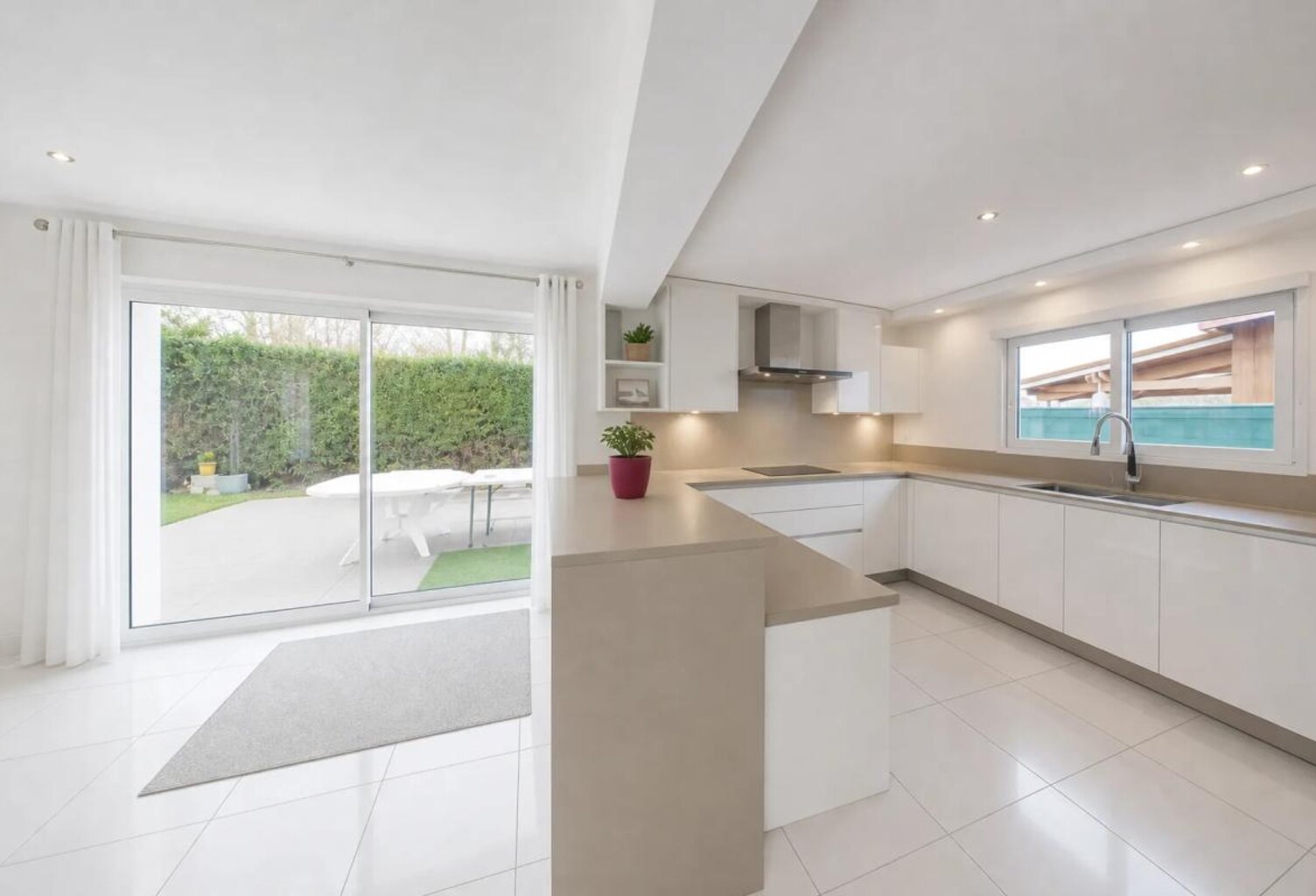 Maison de 4 pièces de 105 m² à Lully — photo 1