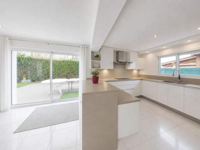 Maison de 4 pièces de 105 m² à Lully — photo du bien