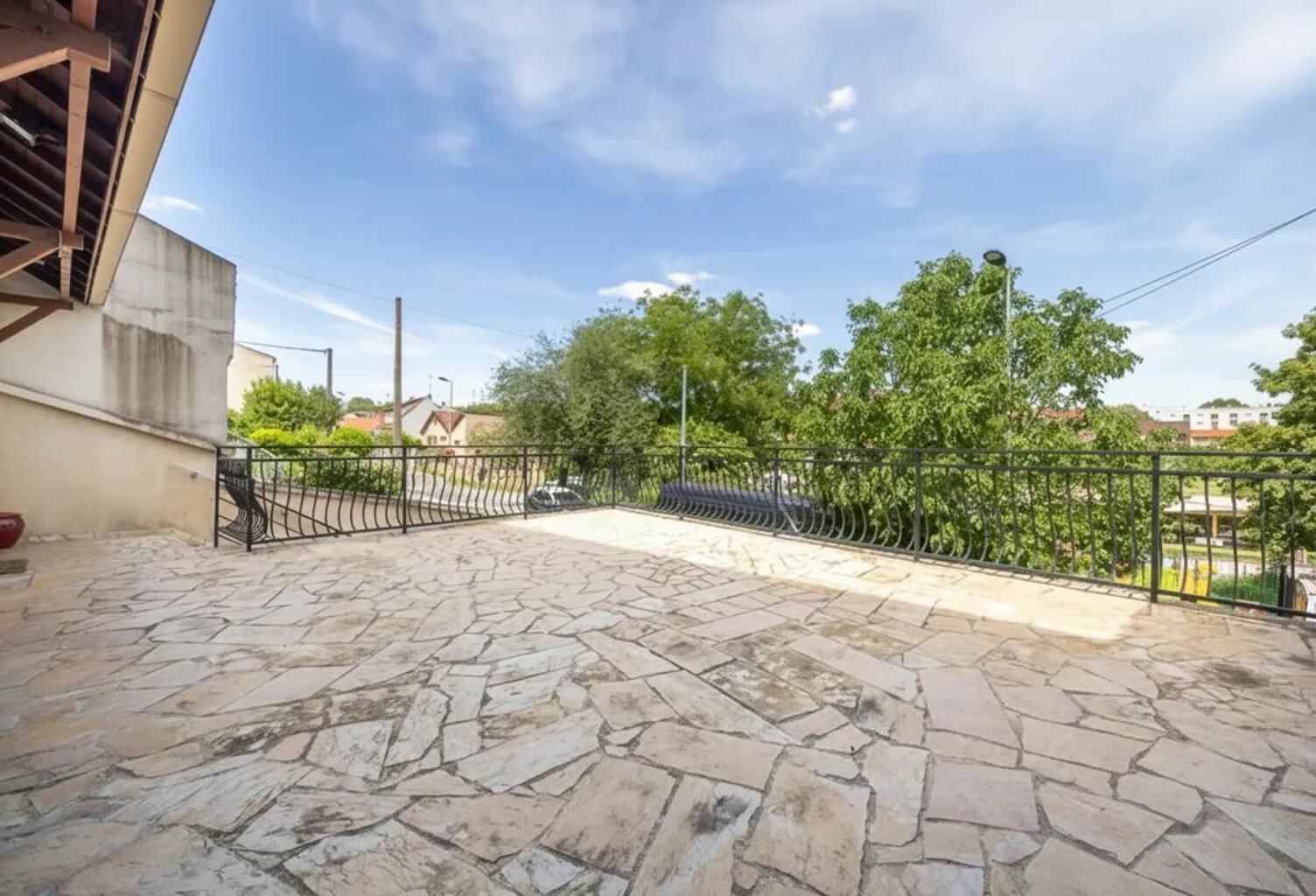 Maison de 9 pièces de 450 m² près de Montreuil — photo 1