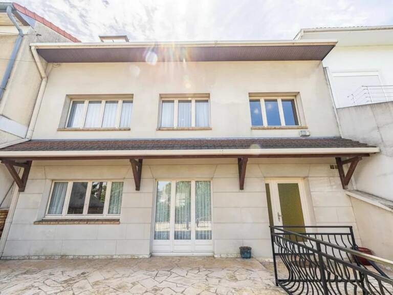 Maison de 9 pièces de 450 m² à Noisy-le-Sec — photo 1