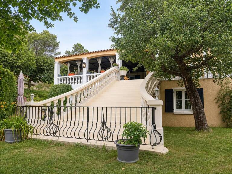Maison de 7 pièces de 165 m² à Cabasse — photo 1