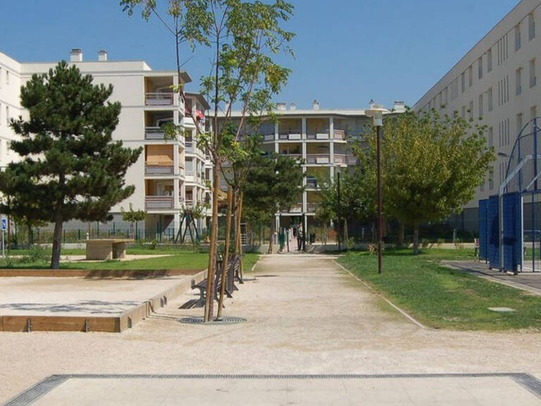 A louer à L'ISLE sur SORGUE — photo 1