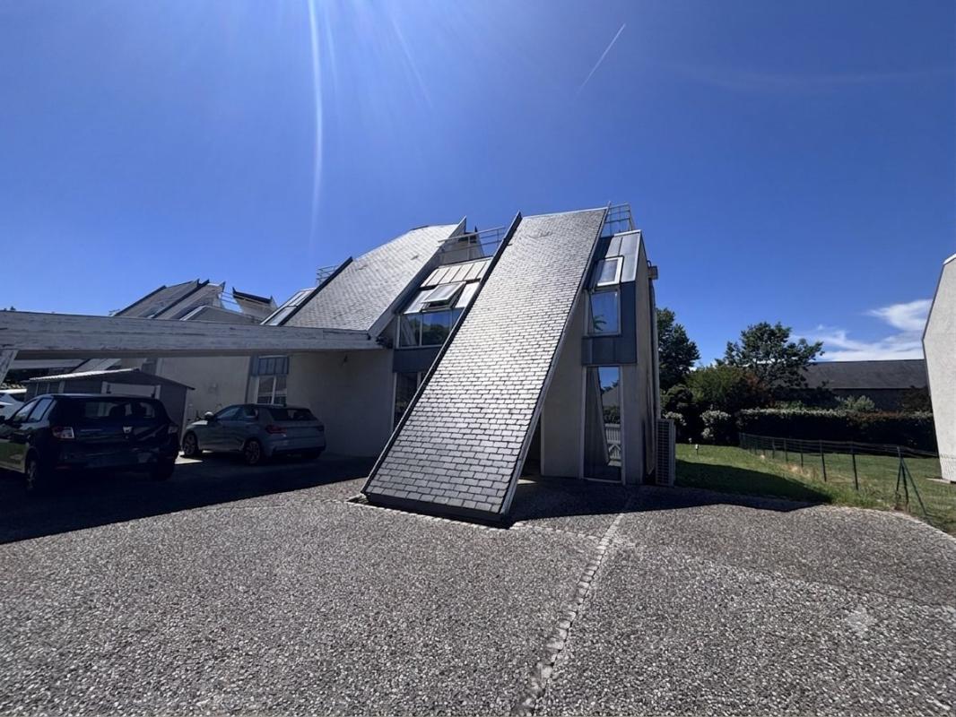 Villa / Maison  T5 à louer Lescar 64230