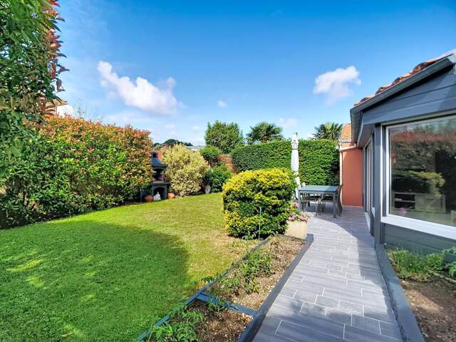Maison À Vendre — photo du bien
