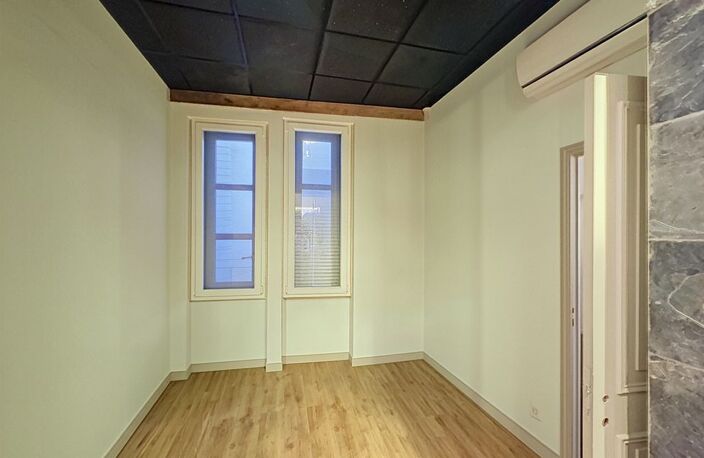 Appartement T2 Merciere Cordeliers - Climatisé, Charme de l'ancien, Traversant - 69002 Lyon — photo 4