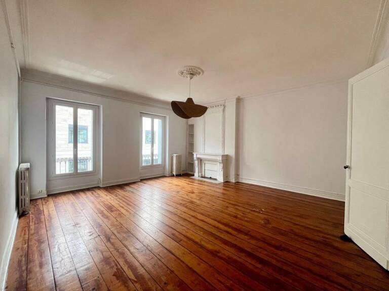   Appartement T5 de caractère – Bordeaux Centre, secteur Victoire / Capucins — photo 1