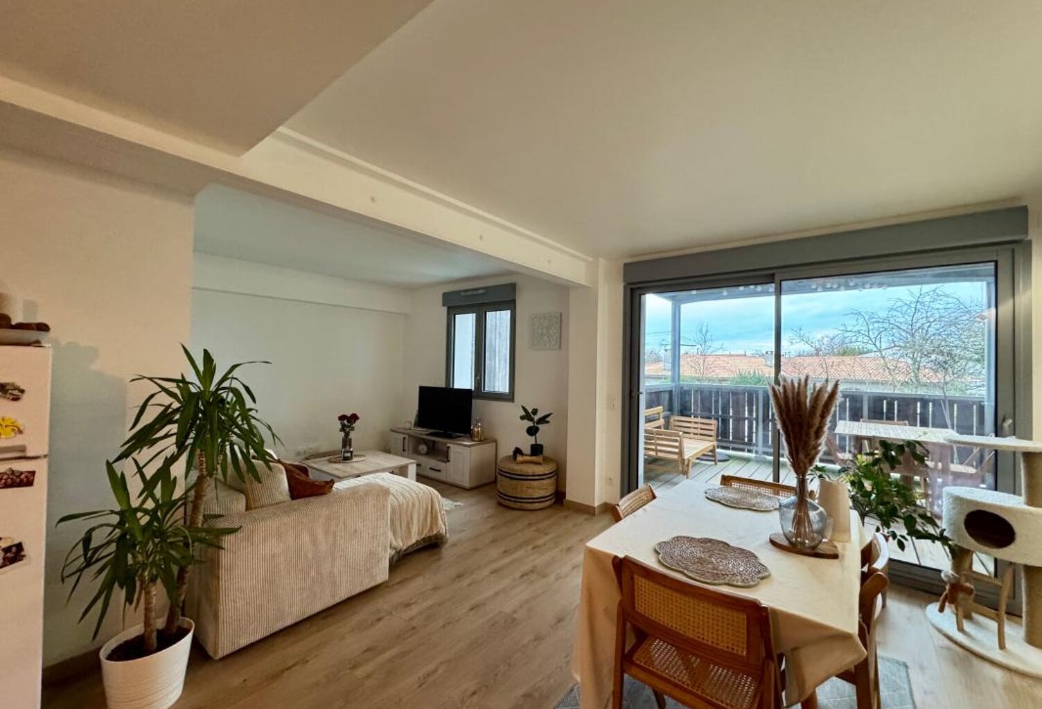 Appartement À Vendre T3 69m2 avec stationnement et cave — photo 1