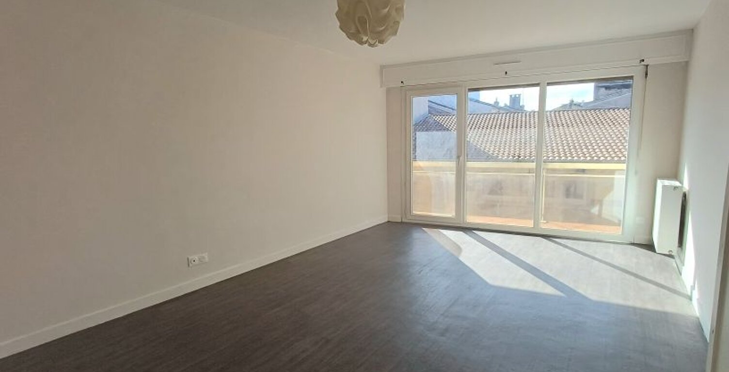 Grand T2 avec balcon - 52 m² - hypercentre de Mont de Marsan — photo 1