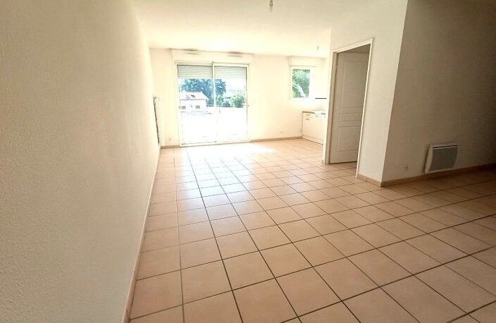 T3 avec balcon, piscine et parking à louer 63,90m²- SAINT PIERRE DU MONT — photo 2