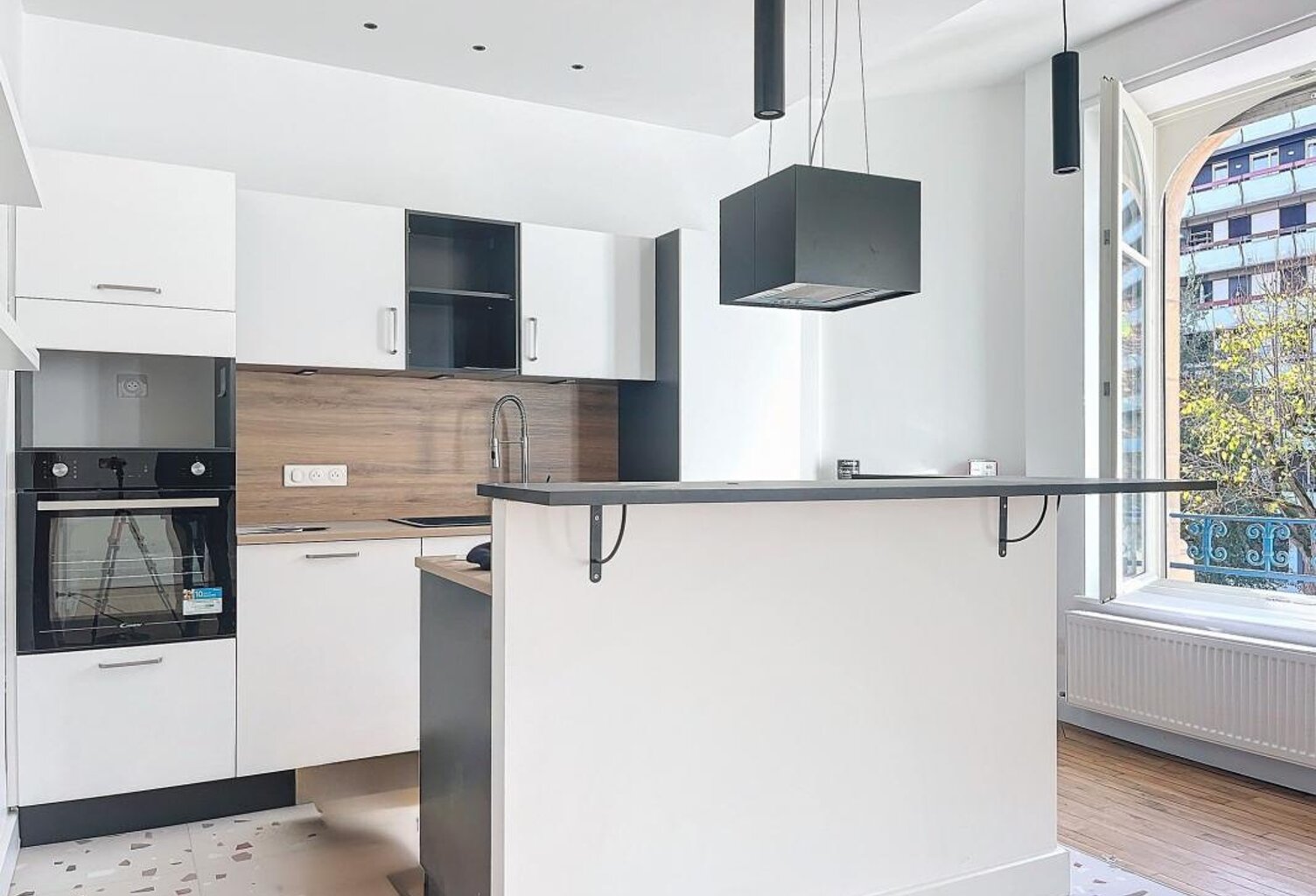 Appartement À Louer — photo 1