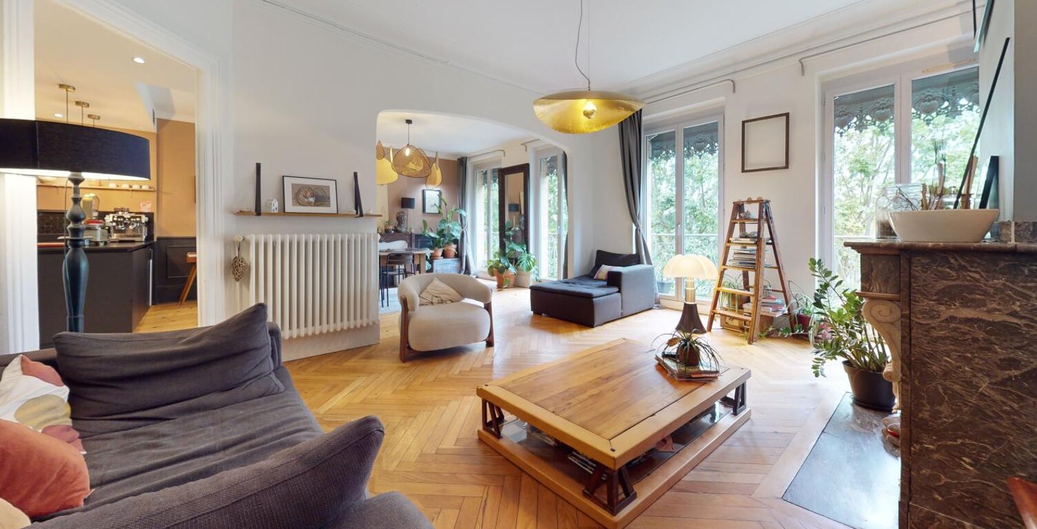 Appartement de standing, face à la garonne et au pont neuf — photo 1
