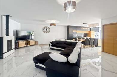 Maison 6 pièces 300000 €