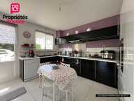 GRANDE MAISON FAMILIALE 215 M² - 5 CHAMBRES - TERRAIN 1 156 M² - MEURSAC — photo 2