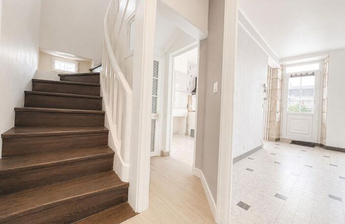 Maison Ecueille 5 pièce(s) 93 m2 — photo 3