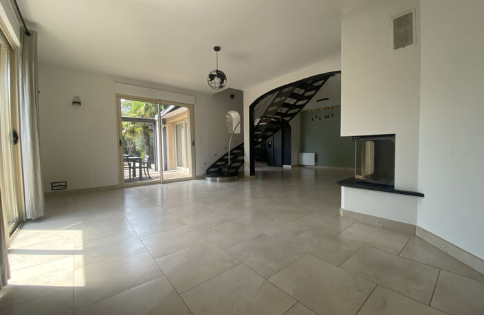 MAISON LUMINEUSE ET CONFORTABLE 140 M2 — photo 3