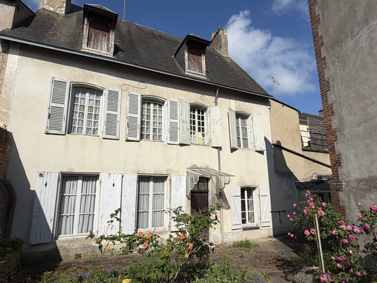 À Châteaudun (28), — photo 1