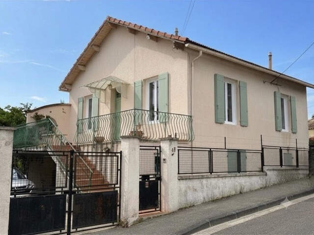 MAISON 140 M2 ENV COMPRENANT 2 APPARTEMENTS A VENDRE SUR MAR — photo du bien