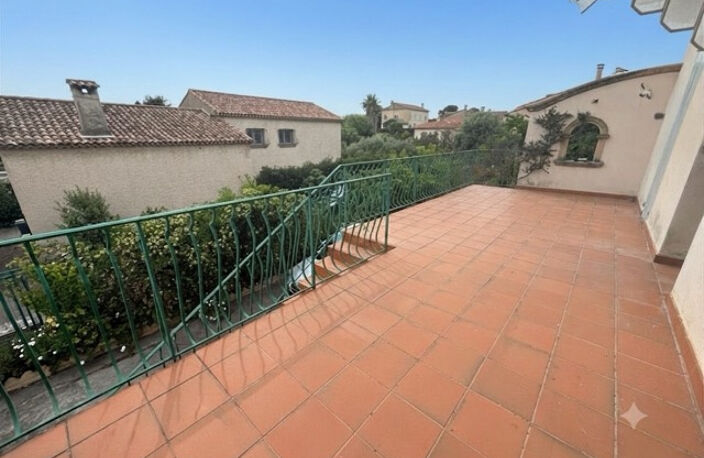 MAISON 140 M2 ENV COMPRENANT 2 APPARTEMENTS A VENDRE SUR MAR — photo 4