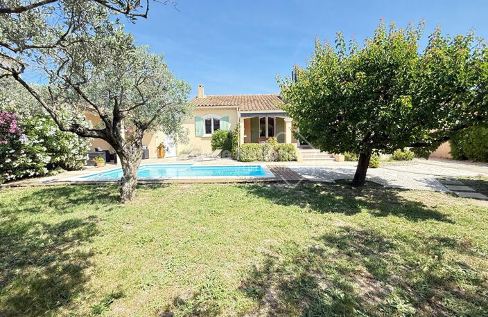 Maison plain pied - Belles prestations, piscine et terrain clos arboré — photo 2