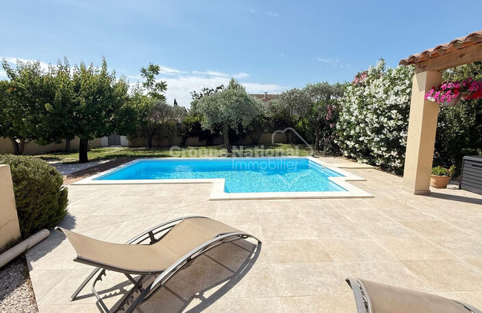 Maison plain pied - Belles prestations, piscine et terrain clos arboré — photo 4