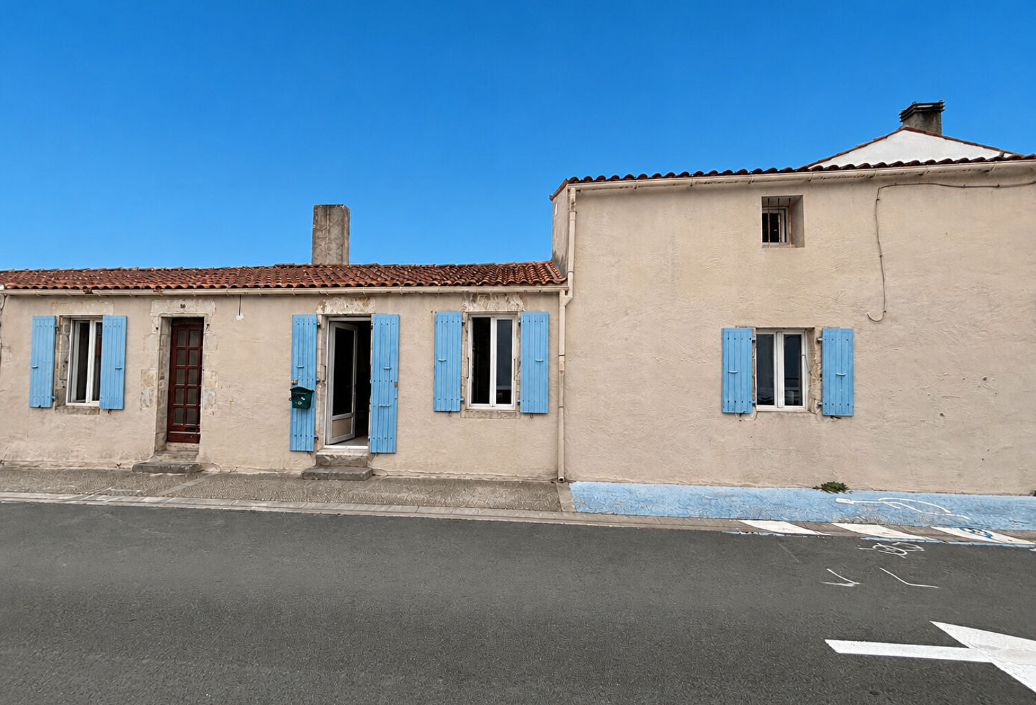 Authentique maison de bourg à rafraîchir à DOLUS — photo 1