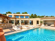 LES ISSAMBRES VILLA VUE MER PANORAMIQUE 7 PIECES AVEC PISCINE CUISINE D ETE GARAGE 4 VOITURES — photo 2