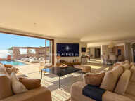 LES ISSAMBRES VILLA VUE MER PANORAMIQUE 7 PIECES AVEC PISCINE CUISINE D ETE GARAGE 4 VOITURES — photo 4