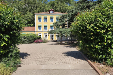 Maison 40 pièces 2485000 €