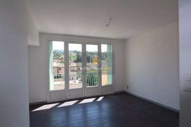 Appartement 3 pièces 605 €