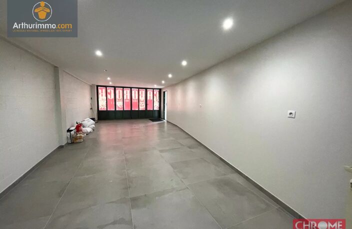 maison de ville avec salle de réception — photo 2