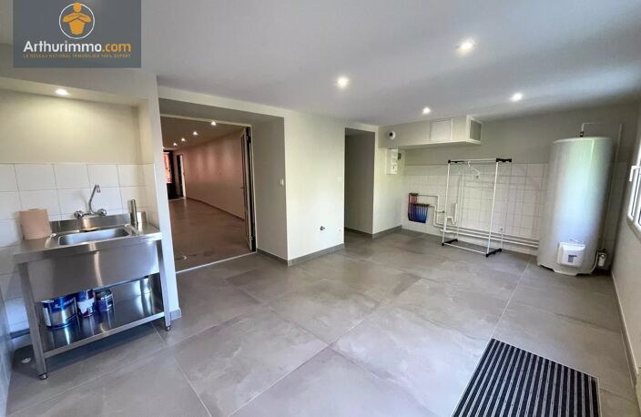 maison de ville avec salle de réception — photo 3