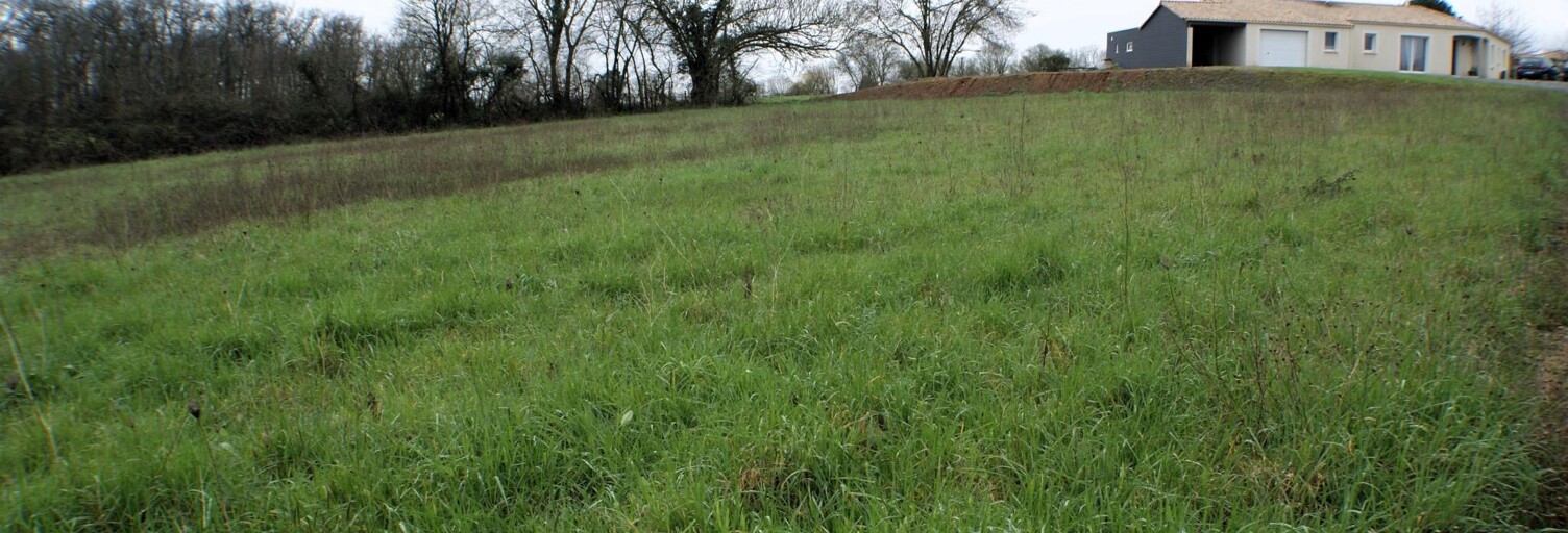 Terrain  1940 m² à vendre à Pissotte (85200)