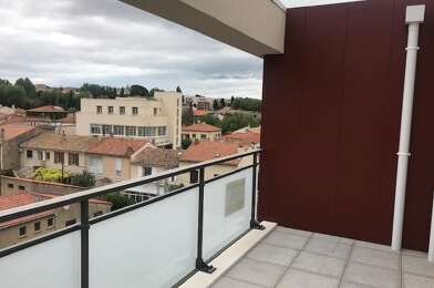 Appartement 3 pièces 894 €