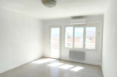 Appartement 3 pièces 560 €