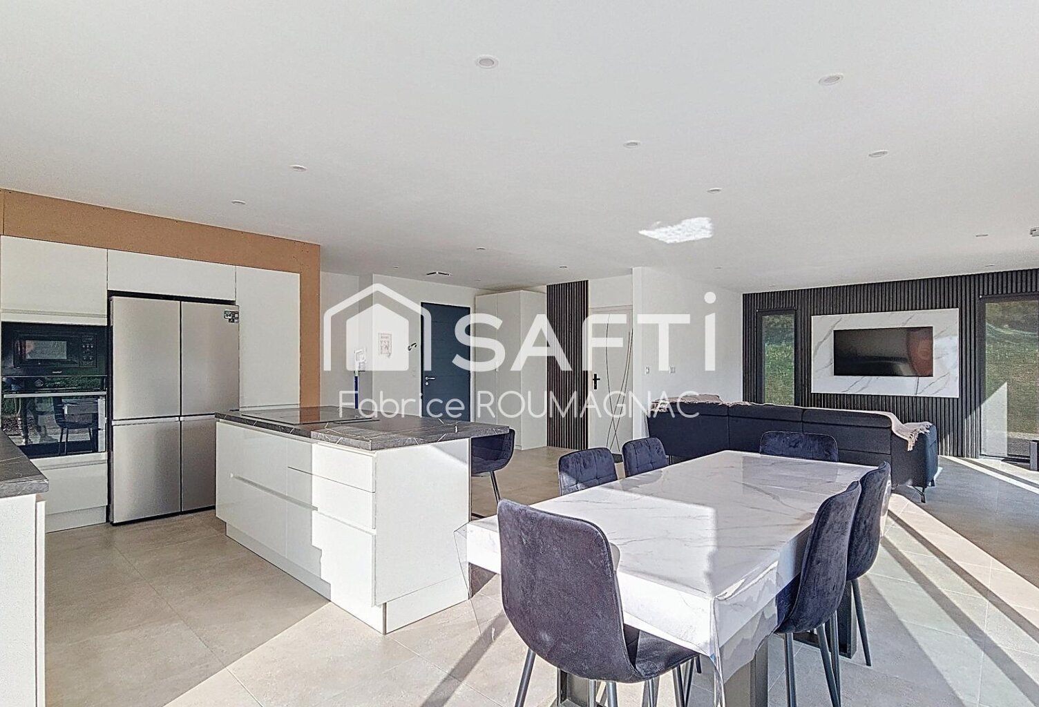 A Lespignan villa de 110 m² avec garage sur une parcelle de 350 m² — photo 1